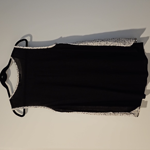 Halogen long black and white print sleeveless top - Picture 3 of 6